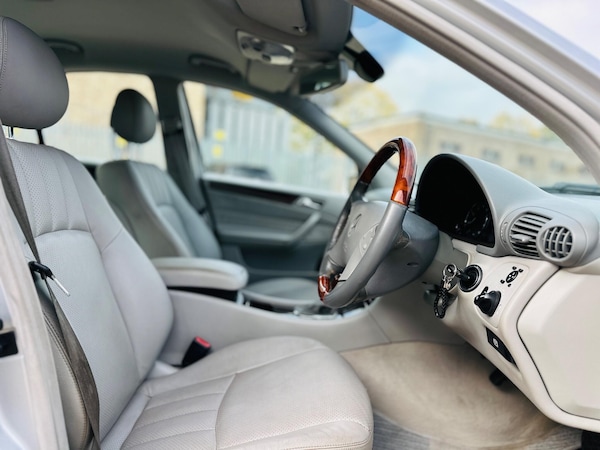 Used Mercedes-Benz C-Class 2004 for sale - 76251198: Photo 47