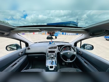 Used Peugeot 5008 2017 for sale - 78214934: Photo