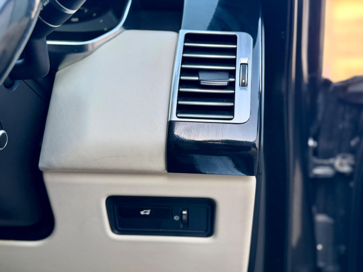 Used Land Rover Range Rover 2014 for sale - 77769120: Photo 15