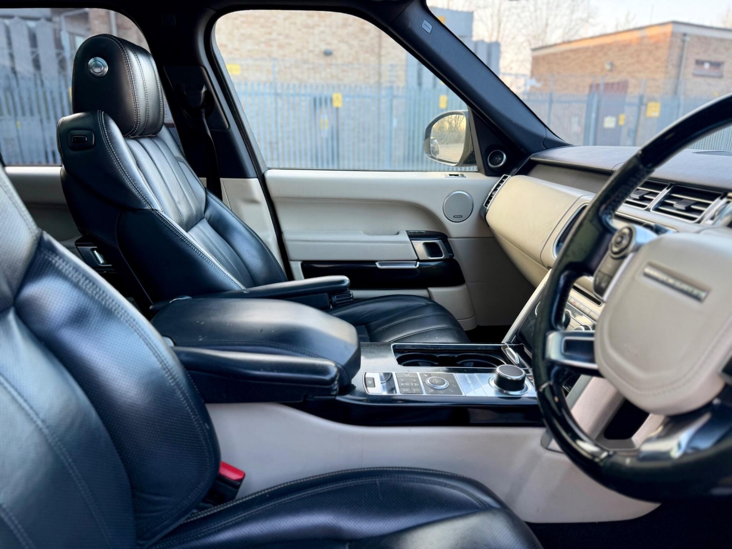 Used Land Rover Range Rover 2014 for sale - 77769120: Photo 31