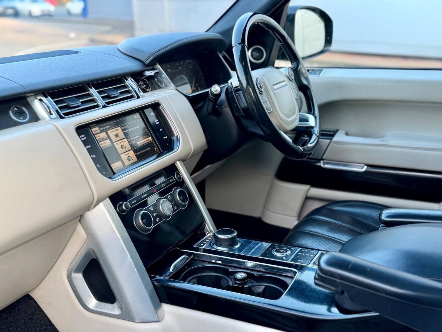 Used Land Rover Range Rover 2014 for sale - 77769120: Photo 32