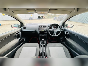 Used Volkswagen Polo 2010 for sale - 77305831: Photo