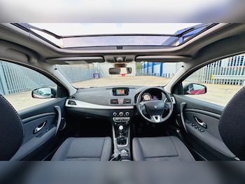 Used Renault Megane 2010 for sale - 76002388: Photo