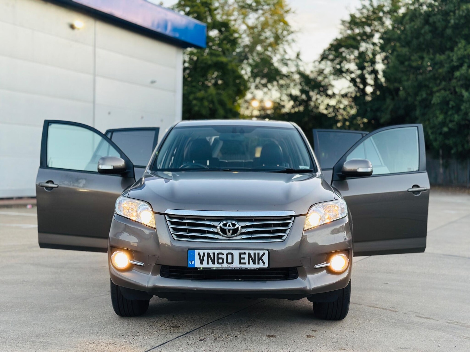 Used Toyota RAV4 2010 for sale - 76024341: Photo 10