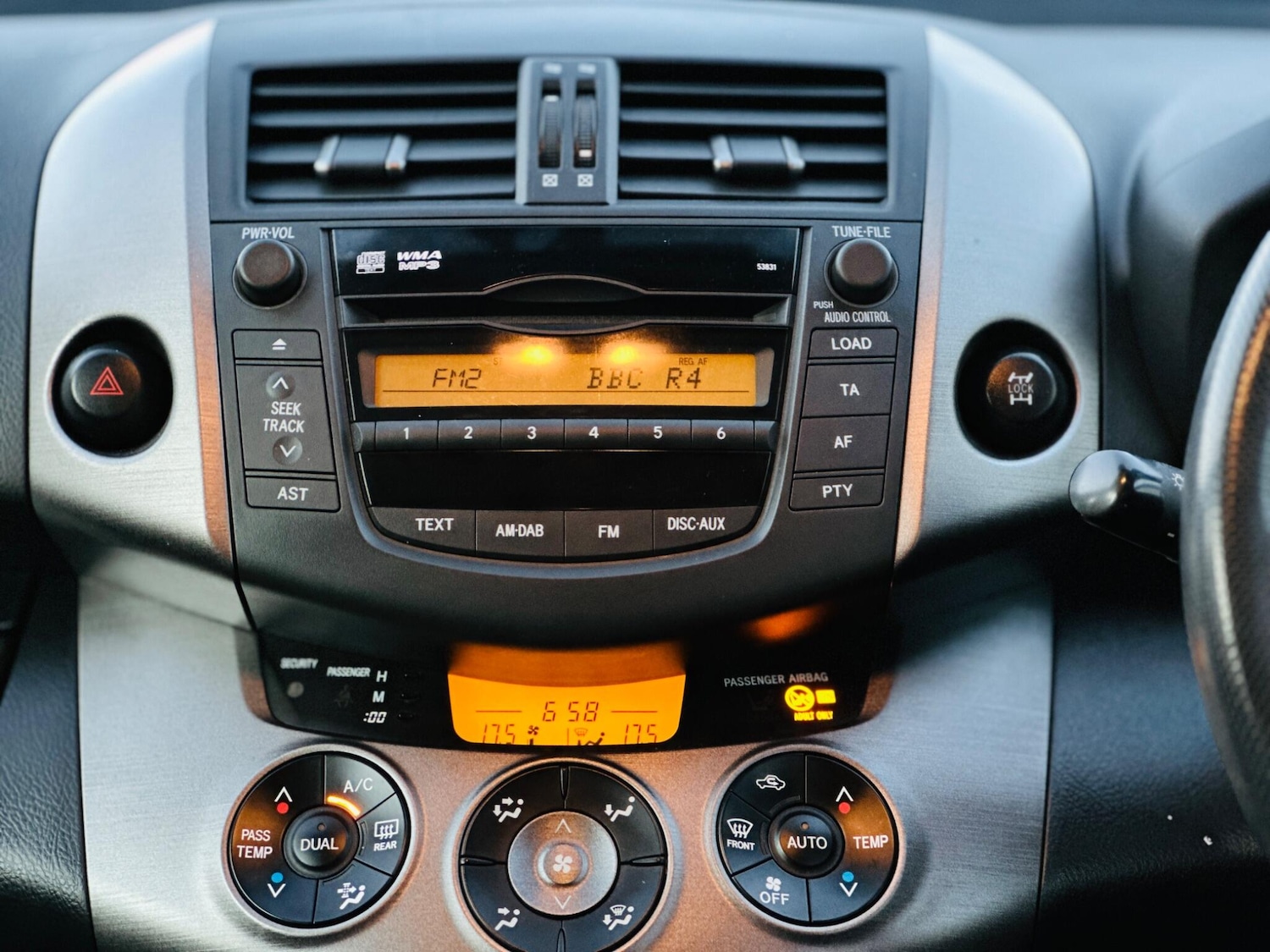 Used Toyota RAV4 2010 for sale - 76024341: Photo 19