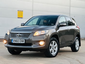 Used Toyota RAV4 2010 for sale - 76024341: Photo 2