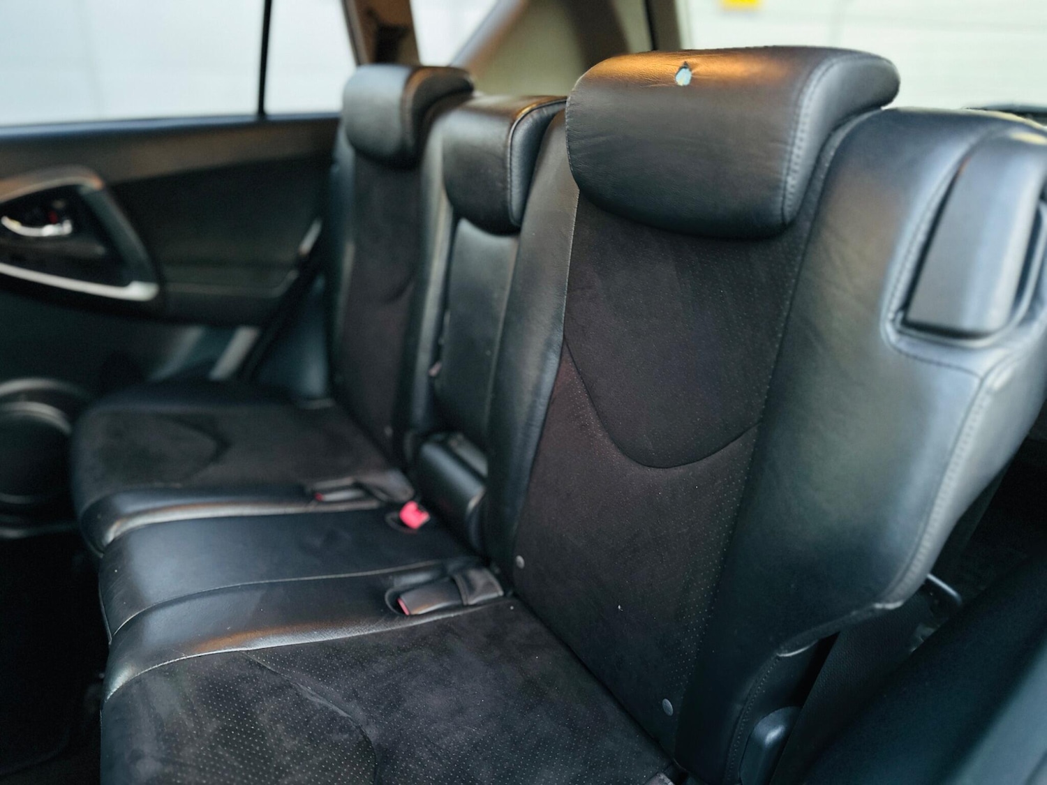 Used Toyota RAV4 2010 for sale - 76024341: Photo 32