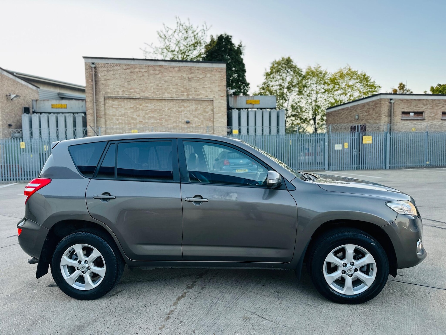 Used Toyota RAV4 2010 for sale - 76024341: Photo 43
