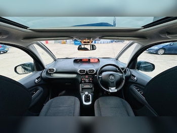 Used Citroen C3 Picasso 2016 for sale - 76167414: Photo 3