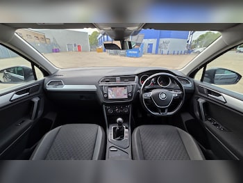 Used Volkswagen Tiguan 2017 for sale - 79532503: Photo