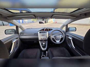 Used Toyota Verso 2011 for sale - 78982118: Photo
