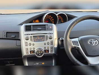 Used Toyota Verso 2011 for sale - 78982118: Photo
