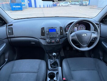 Used Hyundai i30 2010 for sale - 77320293: Photo