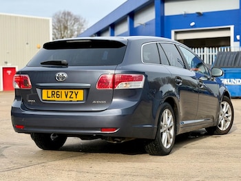 Used Toyota Avensis 2011 for sale - 77509832: Photo