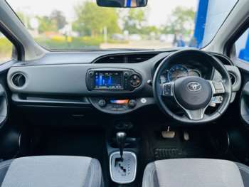 Used Toyota Yaris 2017 for sale - 75310263: Photo