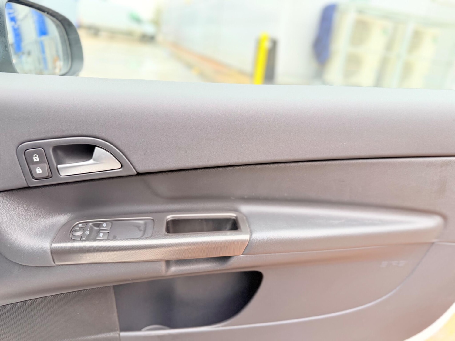 Used Volvo C30 2012 for sale - 77400419: Photo 17