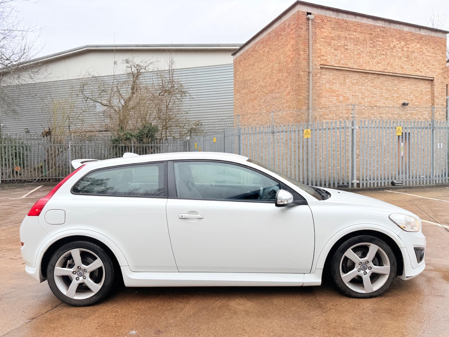 Used Volvo C30 2012 for sale - 77400419: Photo 42