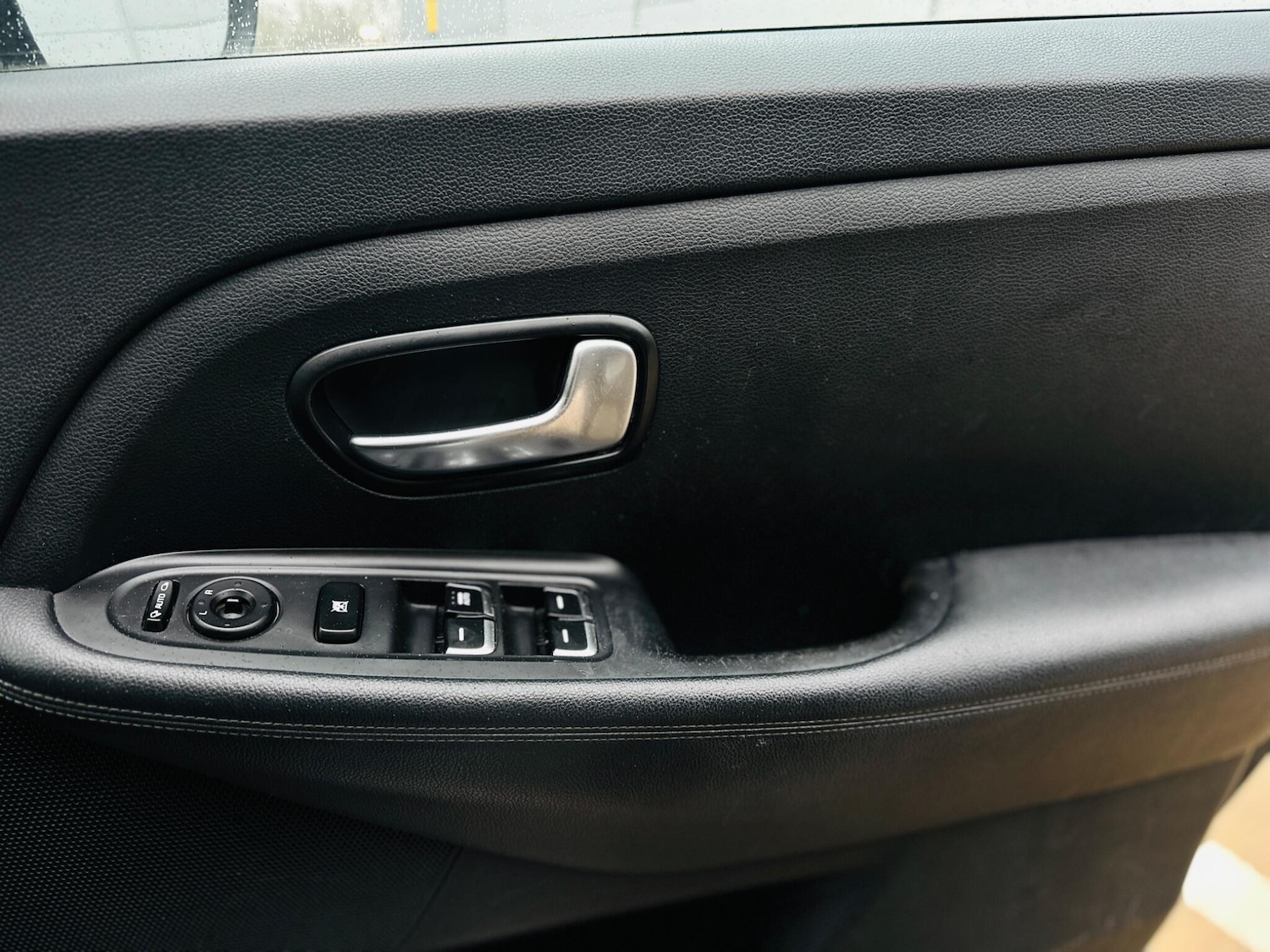 Used Kia Carens 2015 for sale - 77202608: Photo 17