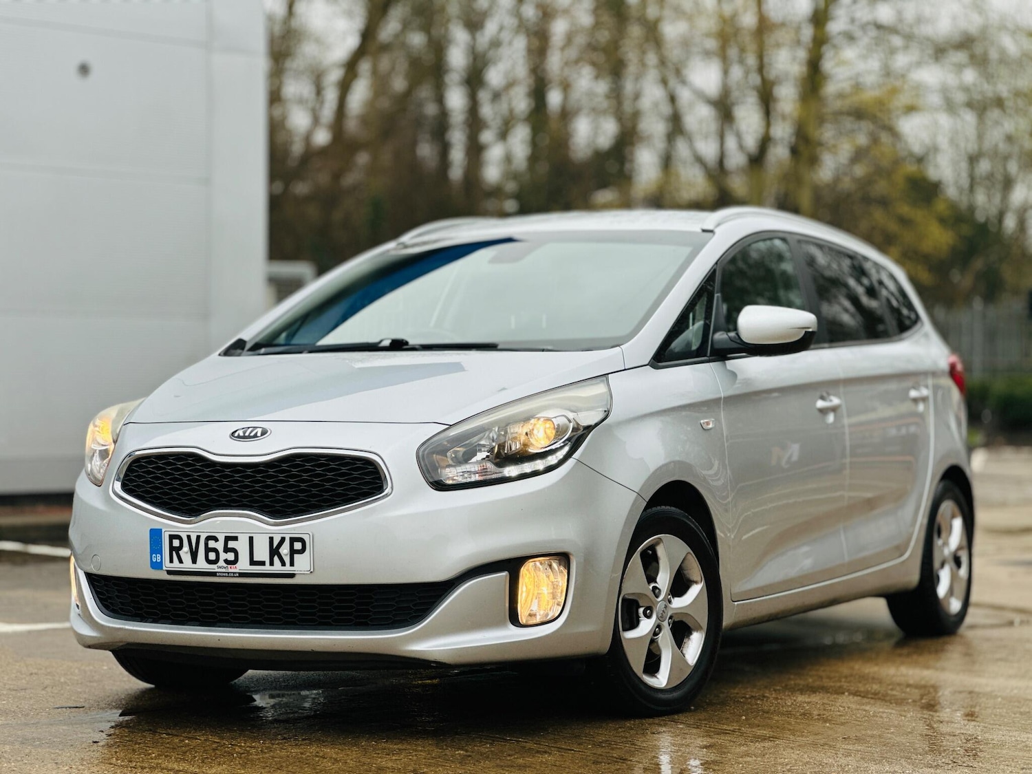 Used Kia Carens 2015 for sale - 77202608: Photo 2