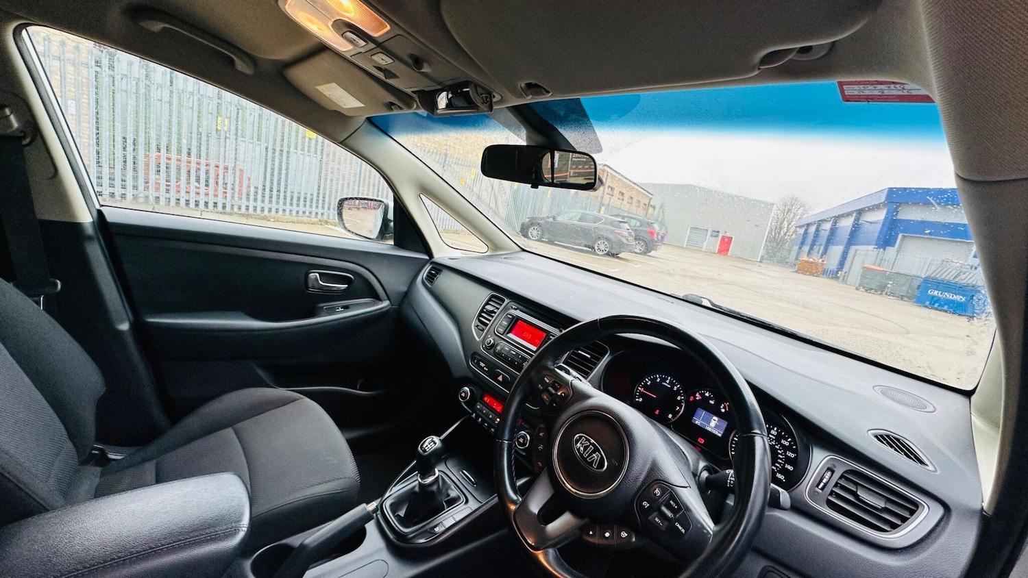 Used Kia Carens 2015 for sale - 77202608: Photo 24