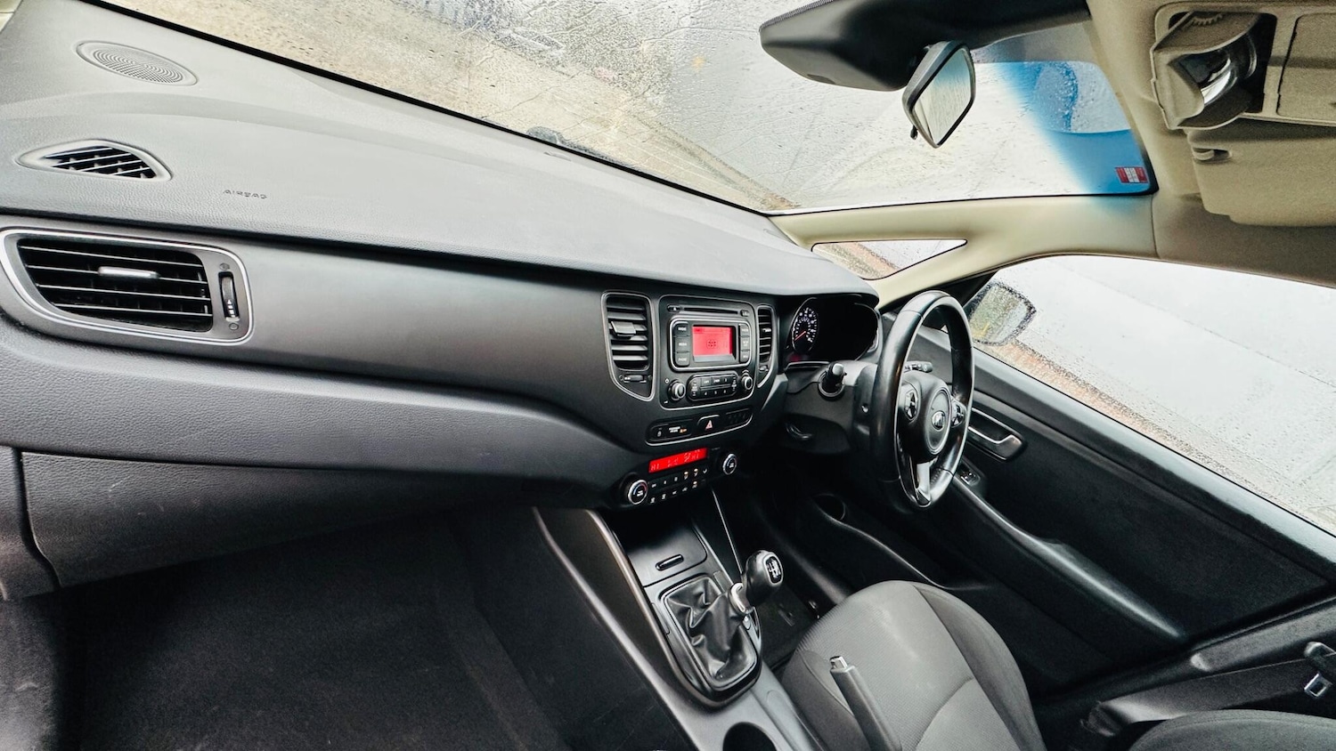 Used Kia Carens 2015 for sale - 77202608: Photo 27