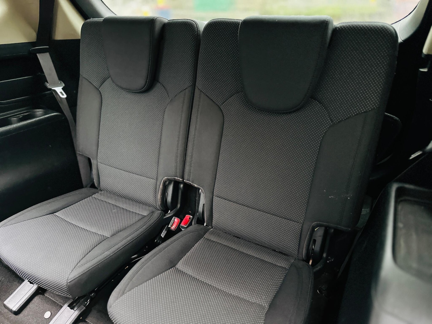 Used Kia Carens 2015 for sale - 77202608: Photo 37