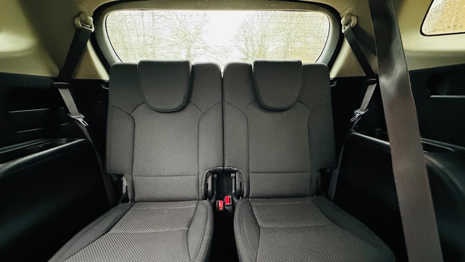 Used Kia Carens 2015 for sale - 77202608: Photo 39