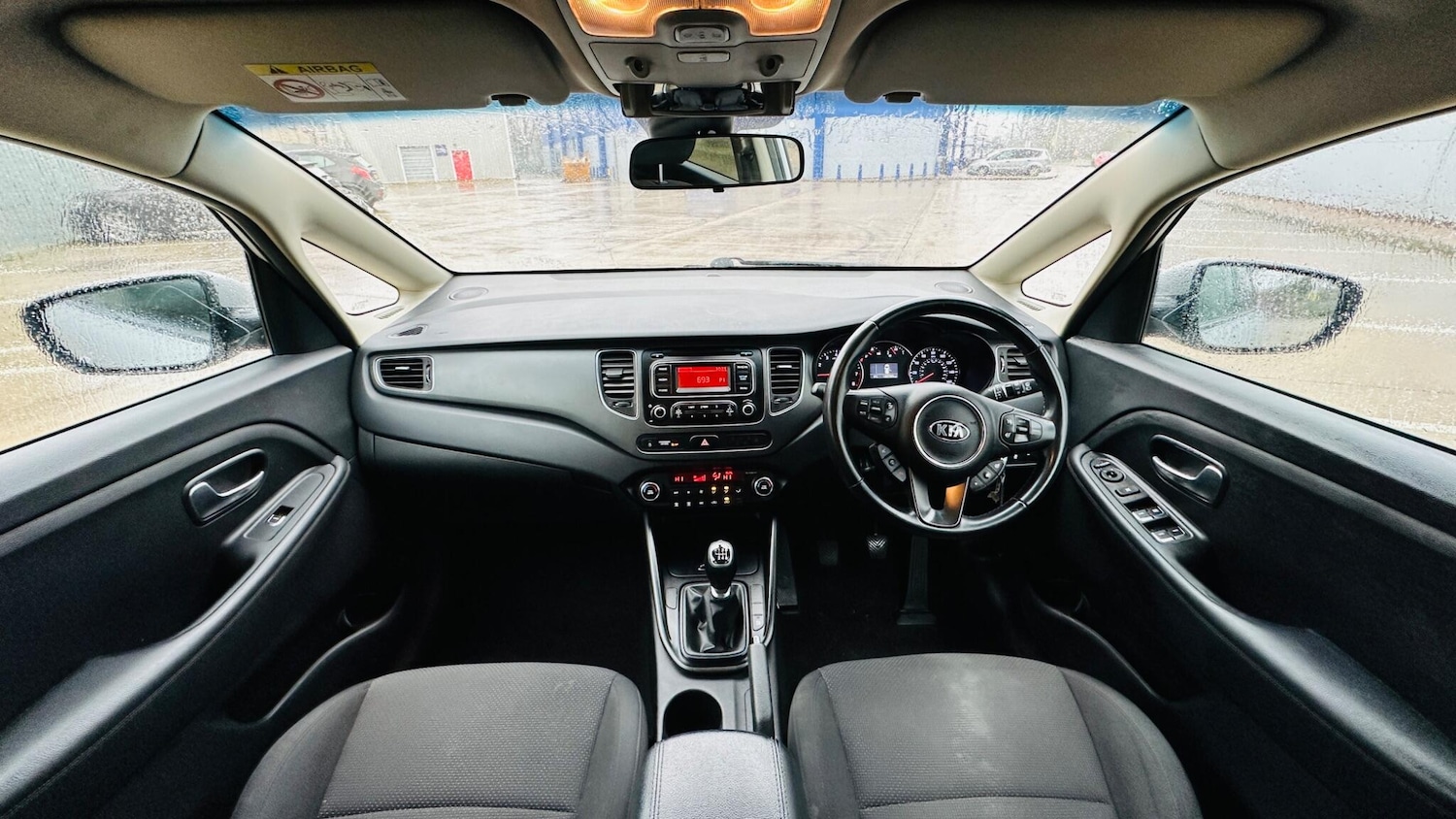 Used Kia Carens 2015 for sale - 77202608: Photo 40