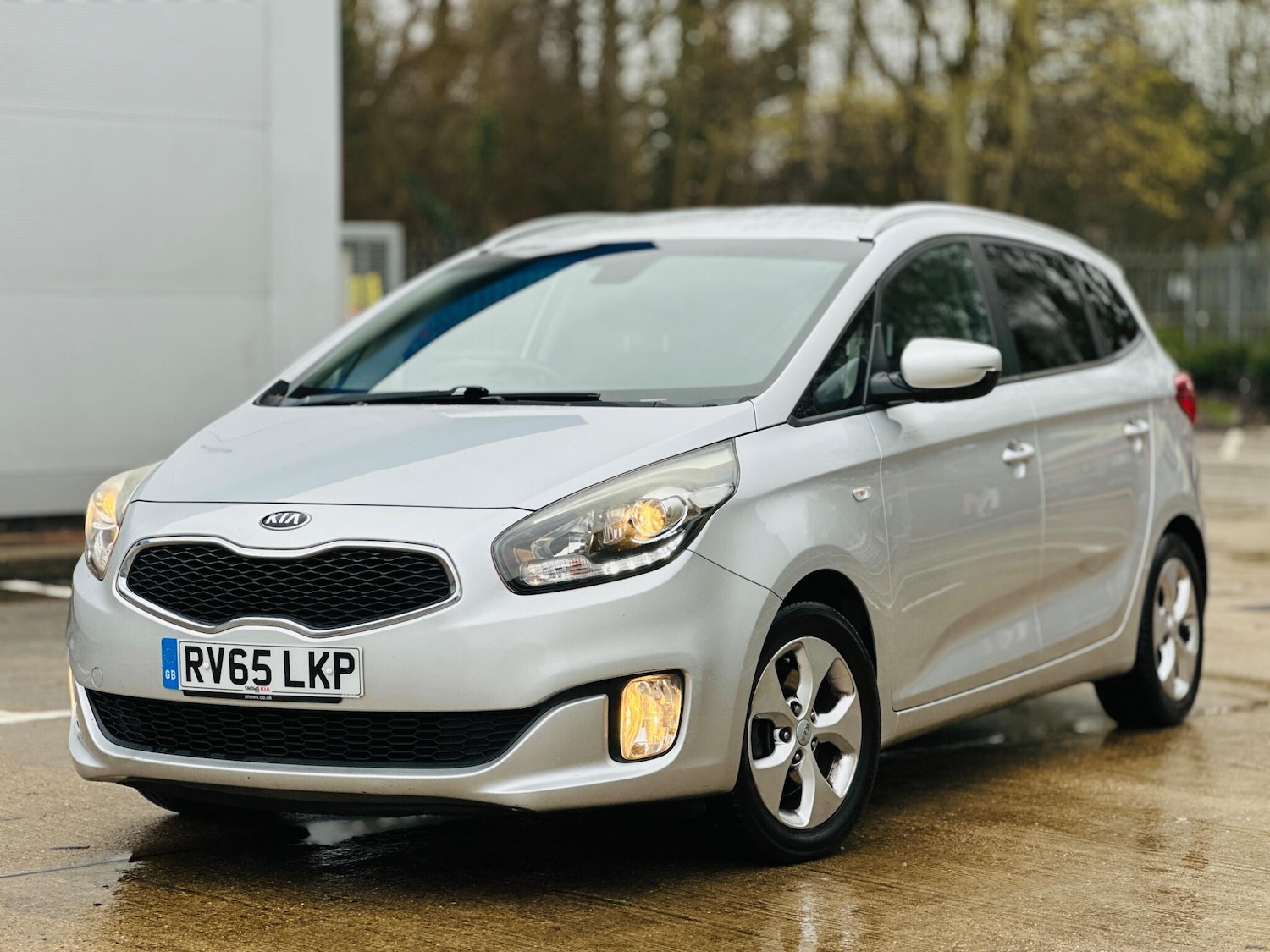 Used Kia Carens 2015 for sale - 77202608: Photo 42