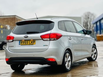 Used Kia Carens 2015 for sale - 77202608: Photo