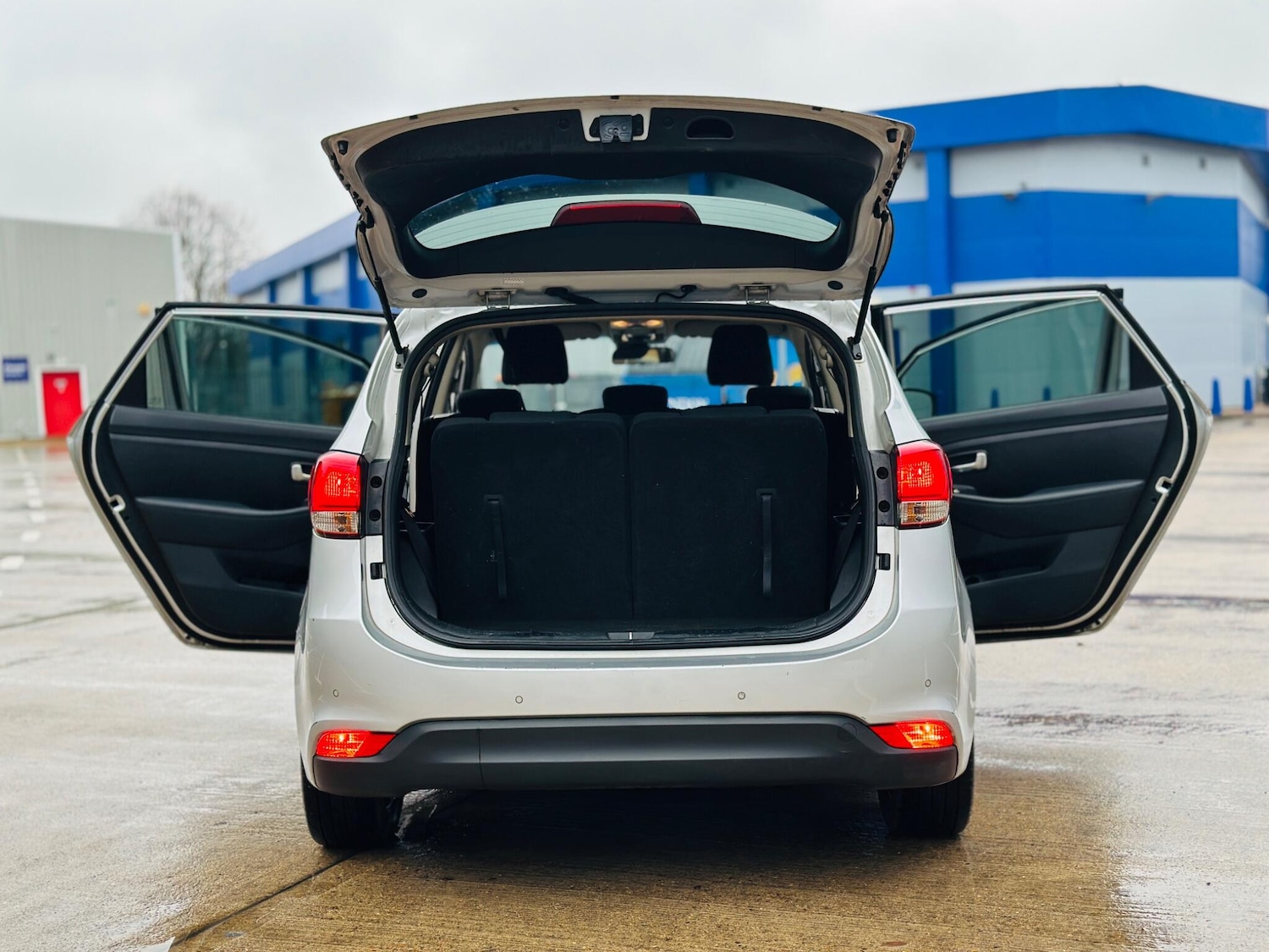 Used Kia Carens 2015 for sale - 77202608: Photo 50