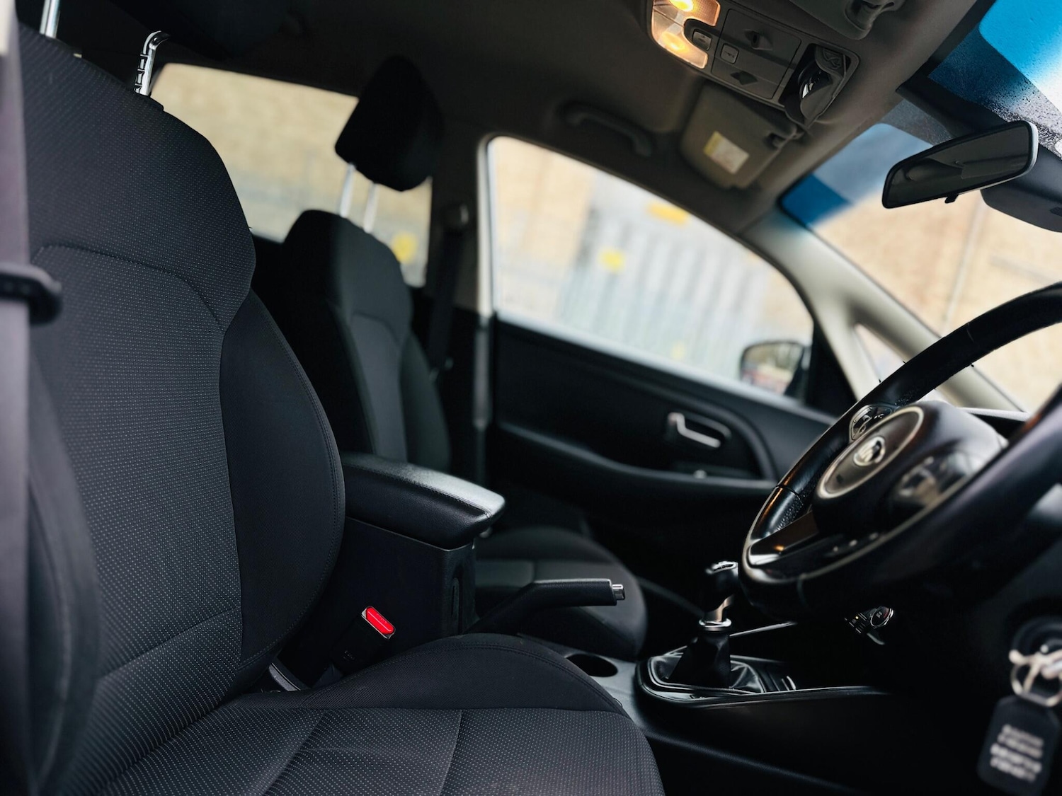 Used Kia Carens 2015 for sale - 77202608: Photo 53