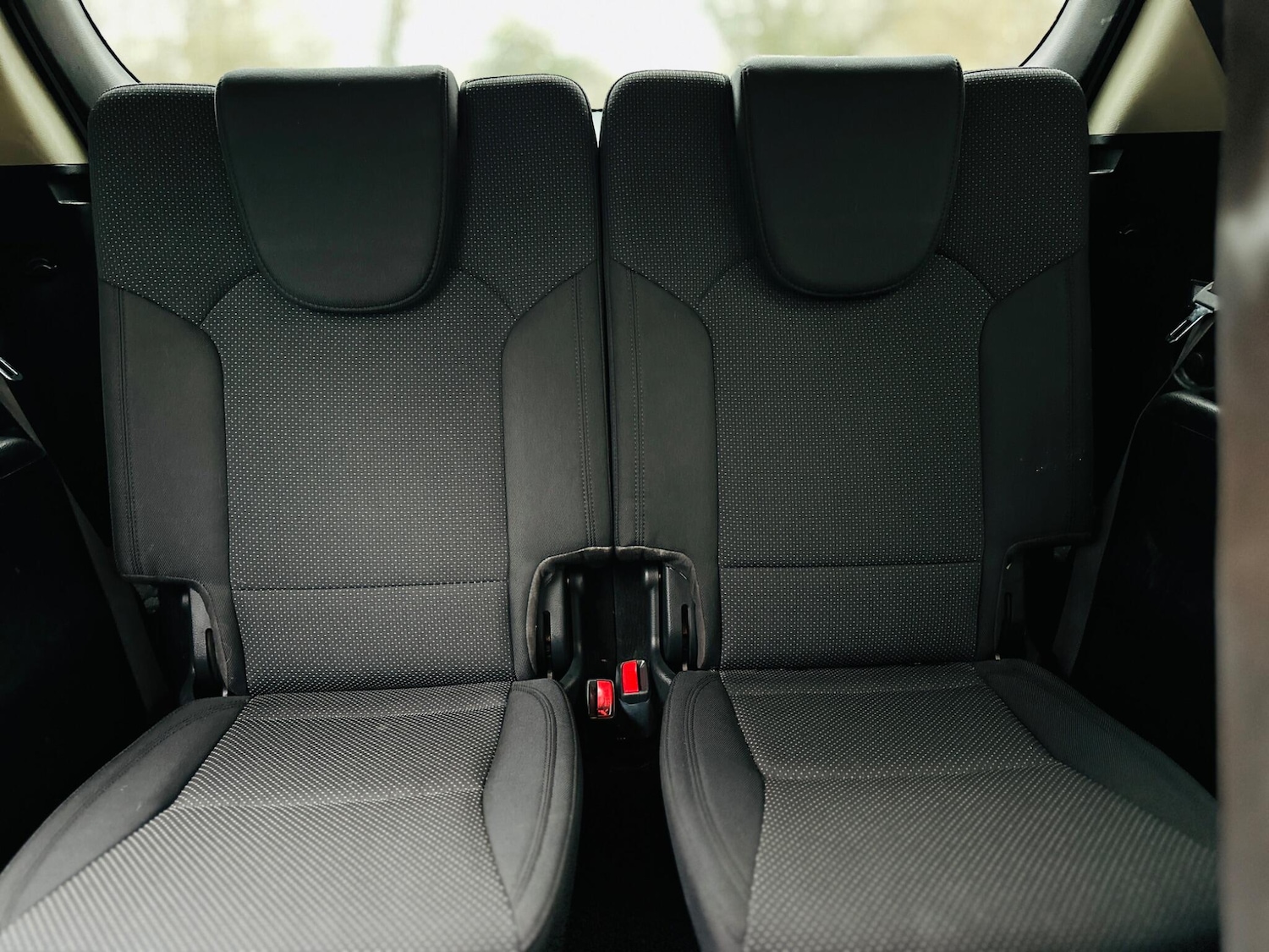 Used Kia Carens 2015 for sale - 77202608: Photo 64