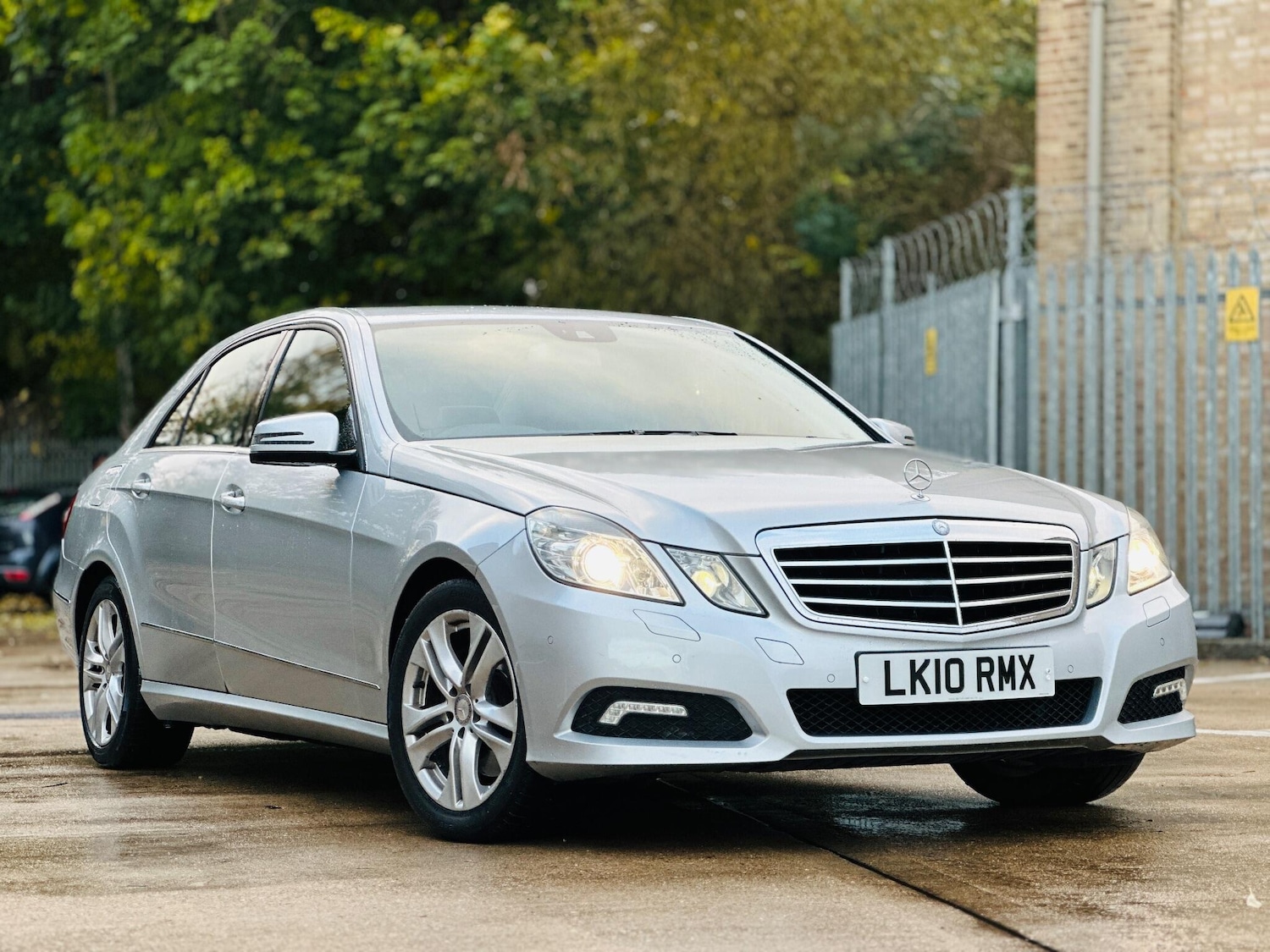 Used Mercedes-Benz E Class 2015 for sale - 76326224: Photo 1