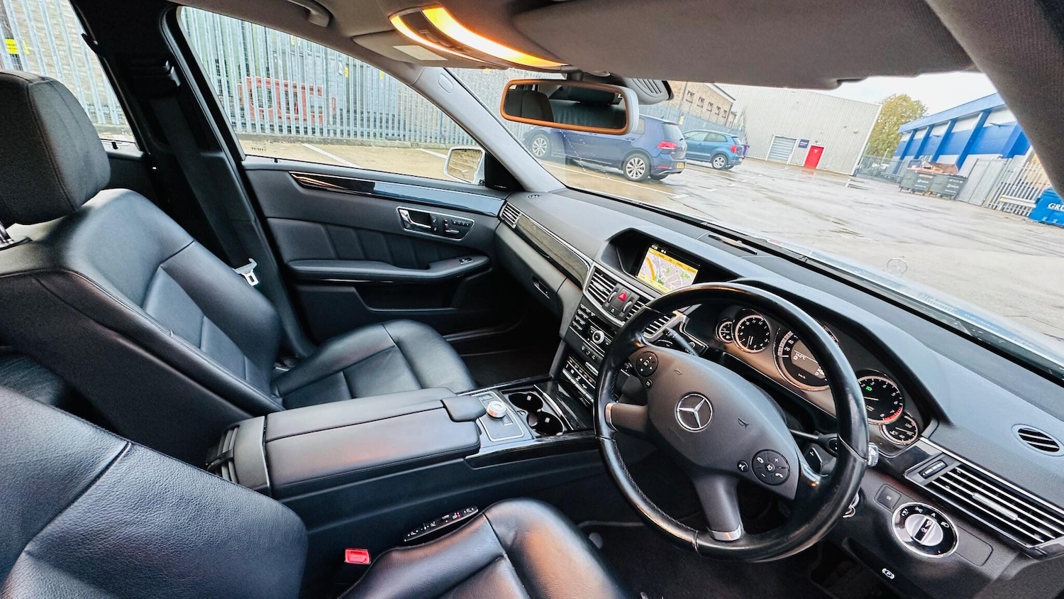 Used Mercedes-Benz E Class 2015 for sale - 76326224: Photo 27