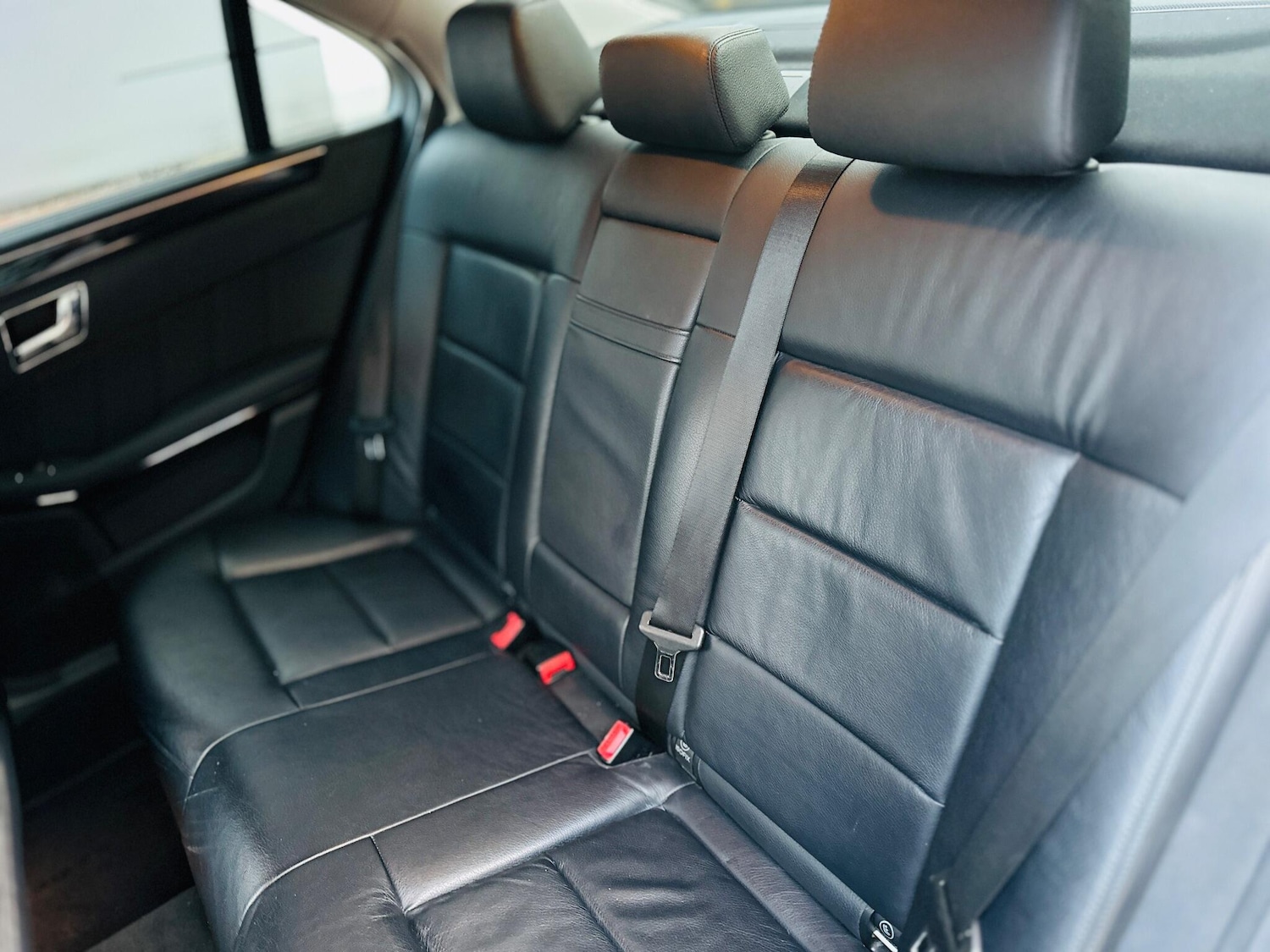 Used Mercedes-Benz E Class 2015 for sale - 76326224: Photo 35