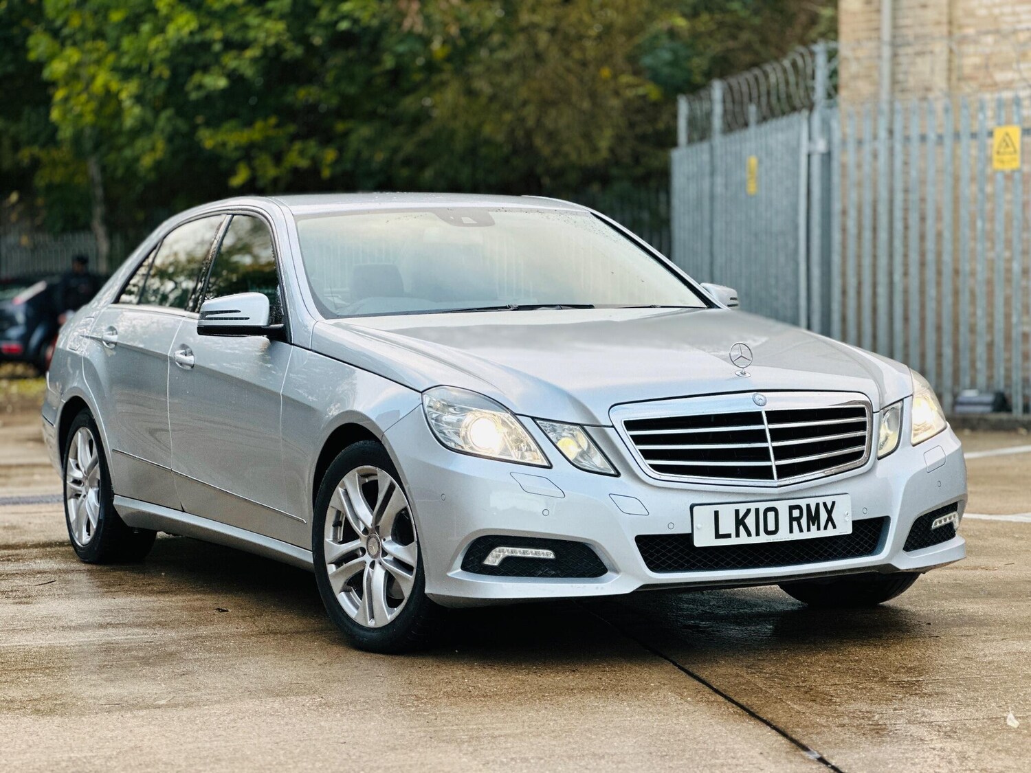 Used Mercedes-Benz E Class 2015 for sale - 76326224: Photo 40