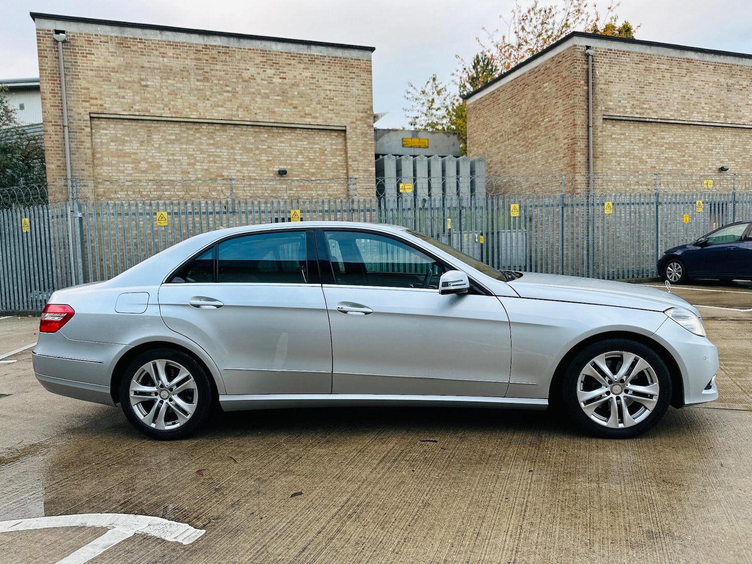Used Mercedes-Benz E Class 2015 for sale - 76326224: Photo 46