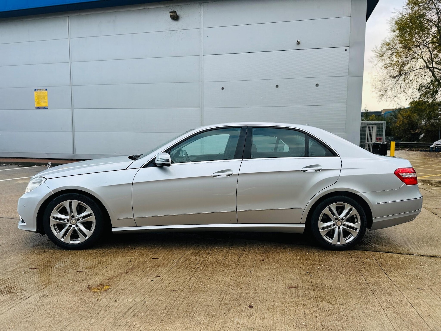 Used Mercedes-Benz E Class 2015 for sale - 76326224: Photo 47
