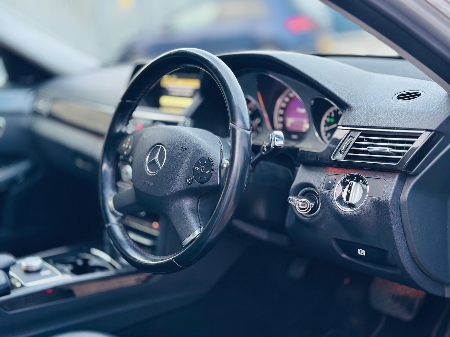 Used Mercedes-Benz E Class 2015 for sale - 76326224: Photo 51