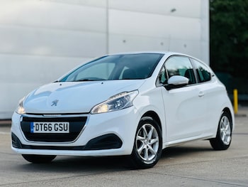 Used Peugeot 208 2017 for sale - 75883217: Photo