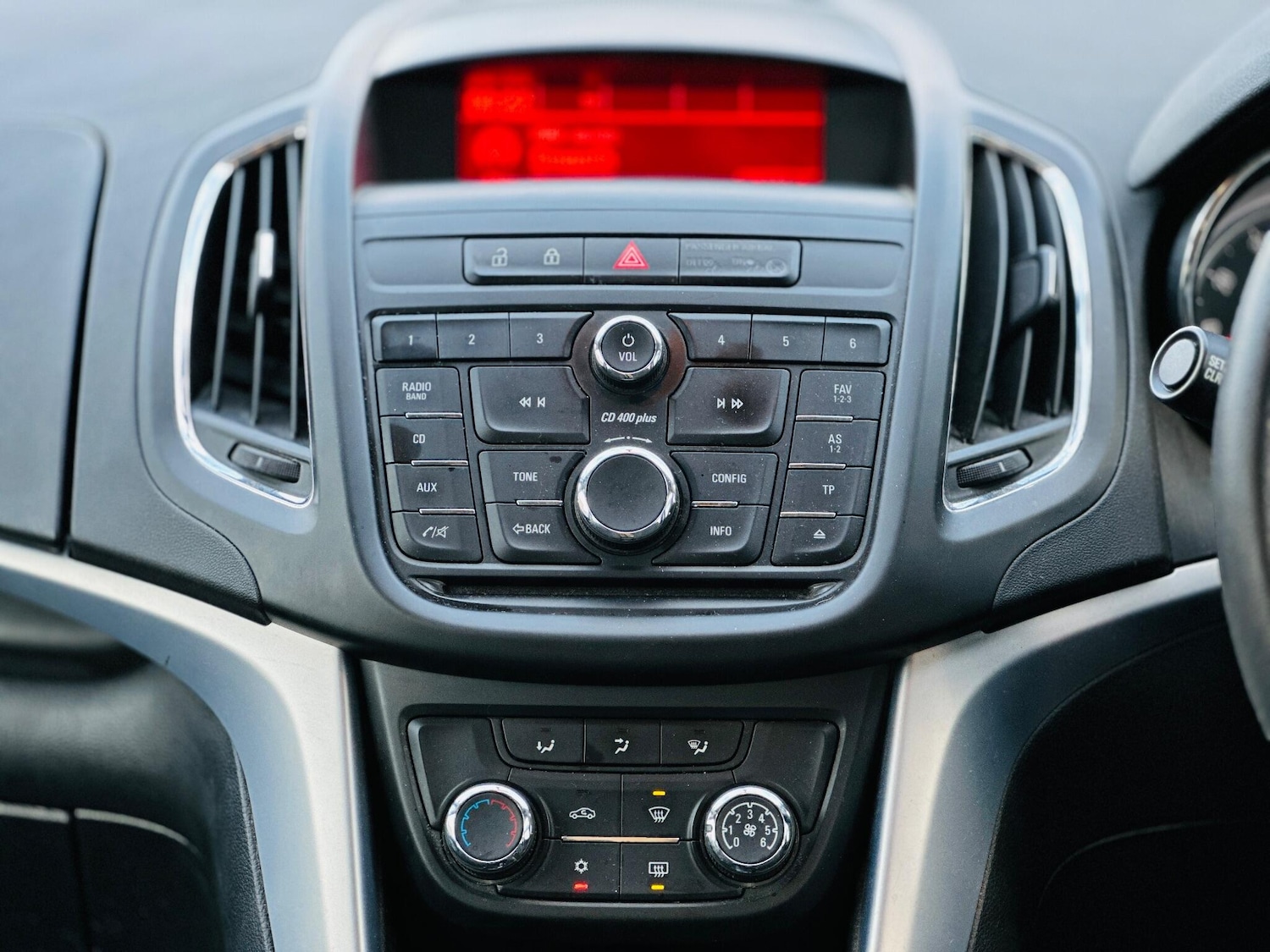 Used Vauxhall Zafira 2015 for sale - 77054015: Photo 15