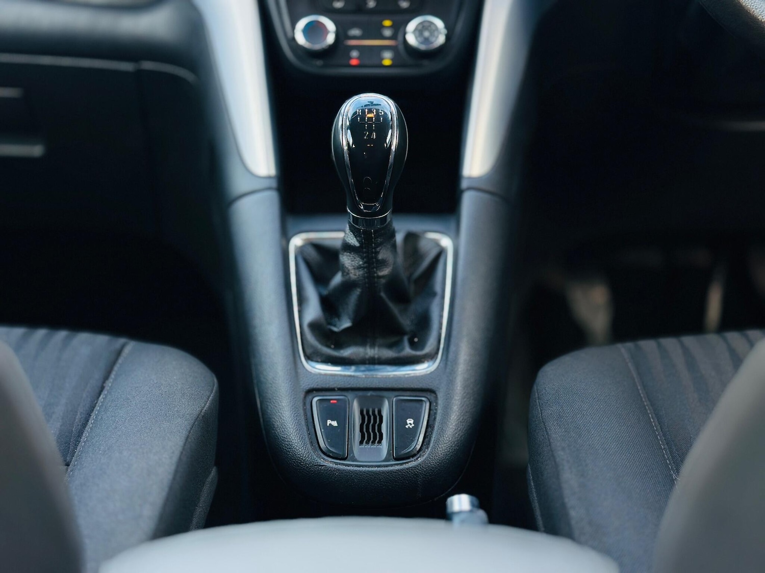 Used Vauxhall Zafira 2015 for sale - 77054015: Photo 17