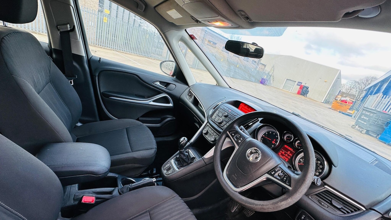 Used Vauxhall Zafira 2015 for sale - 77054015: Photo 20