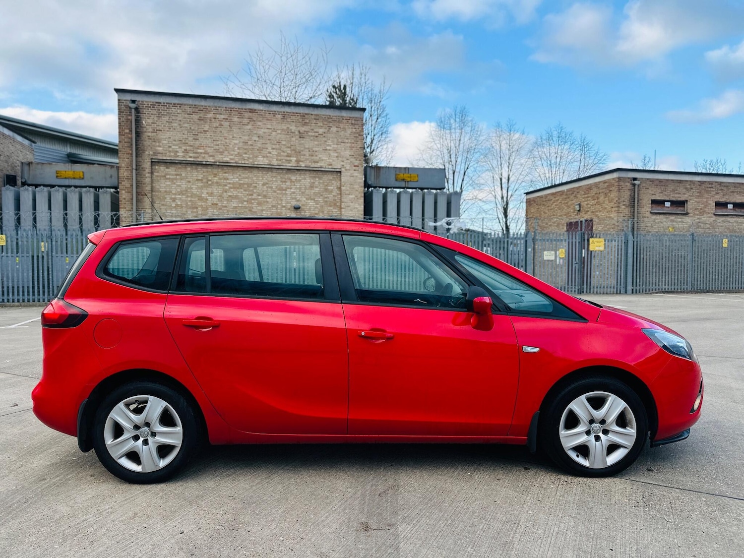 Used Vauxhall Zafira 2015 for sale - 77054015: Photo 42