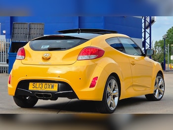 Used Hyundai Veloster 2013 for sale - 79038990: Photo