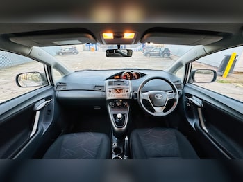 Used Toyota Verso 2009 for sale - 76975825: Photo