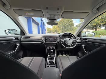 Used Volkswagen T-Roc 2018 for sale - 79681156: Photo