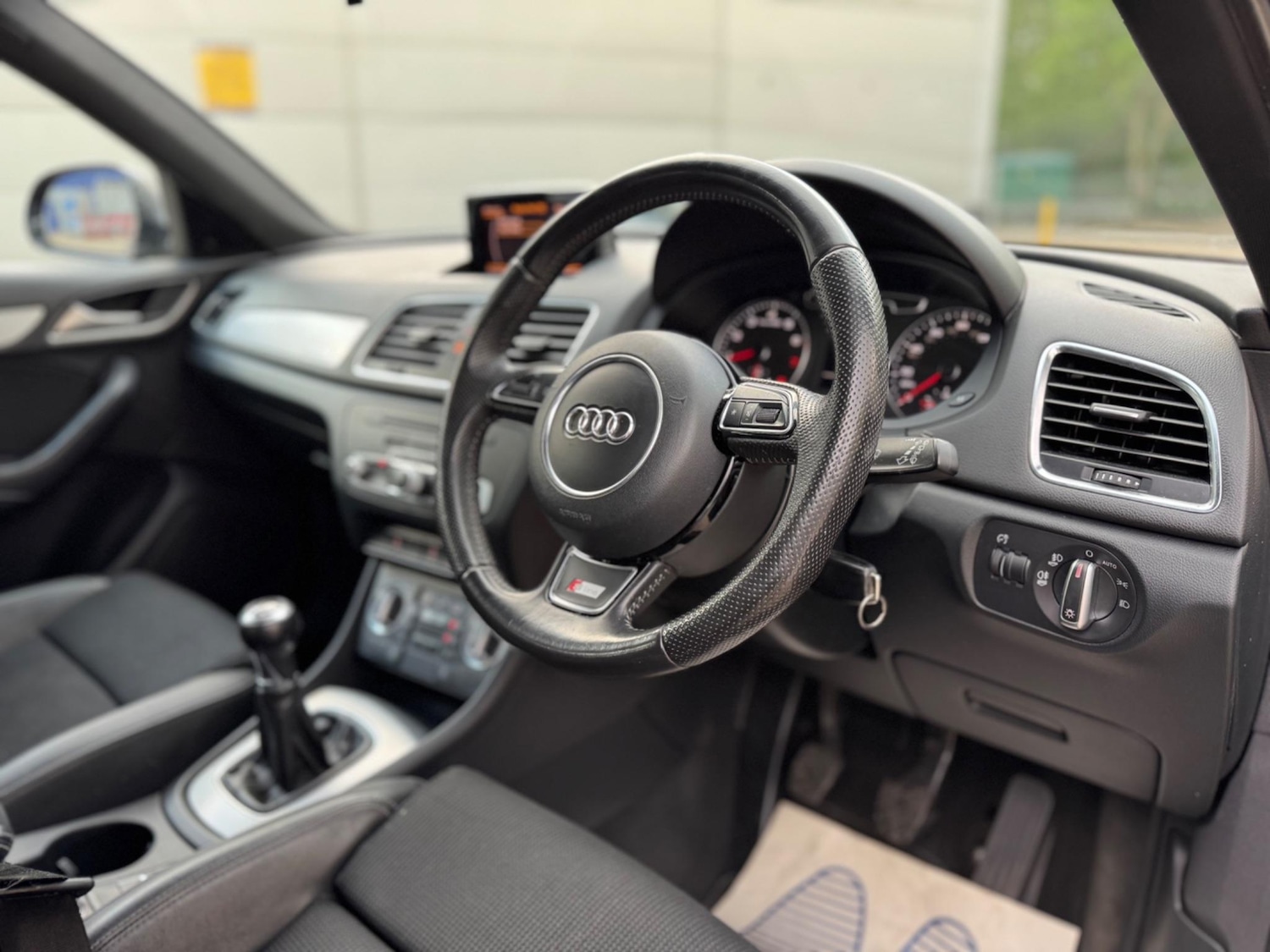 Used Audi Q3 2012 for sale - 76440489: Photo 47