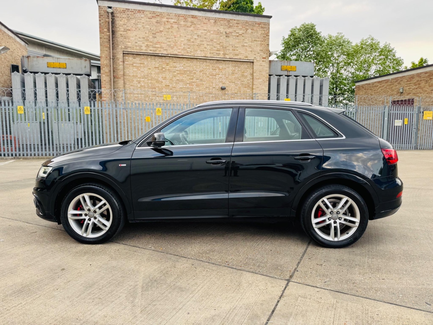 Used Audi Q3 2012 for sale - 76440489: Photo 8